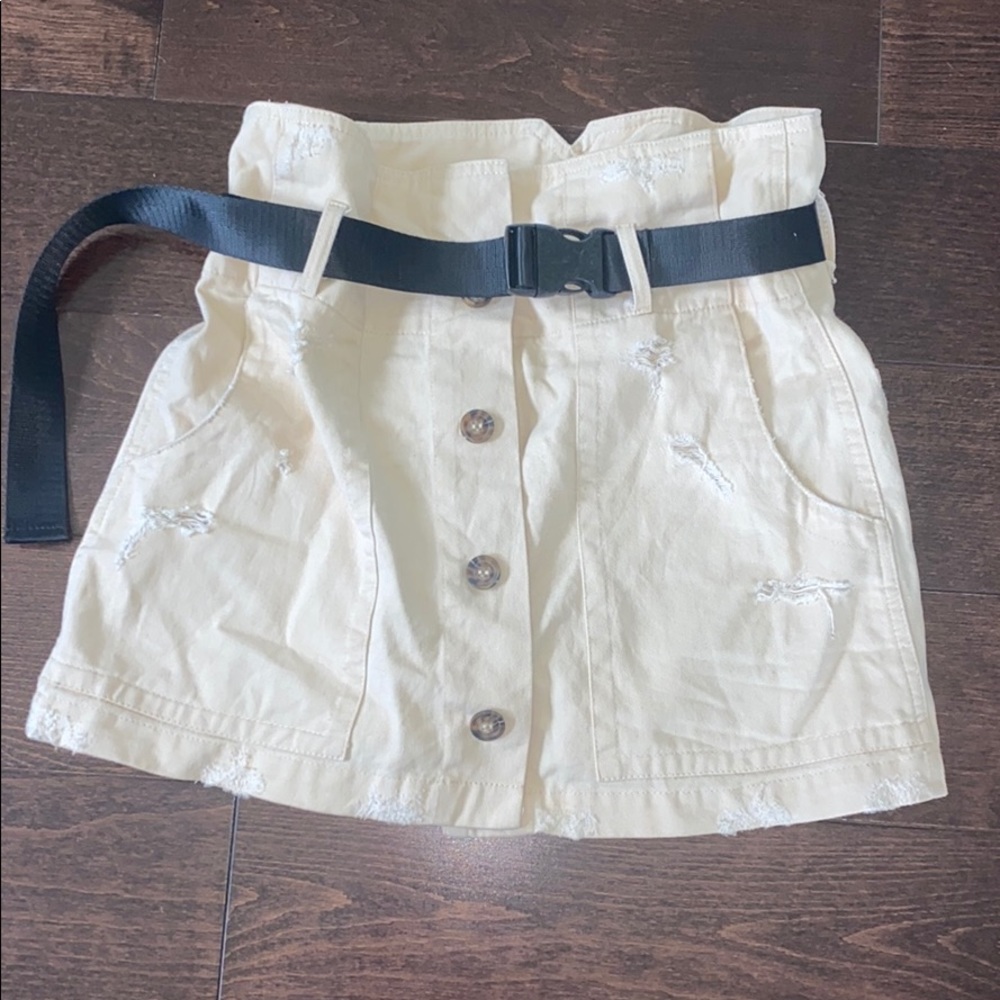 Carmar/LF beige cargo mini skirt w belt